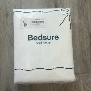 Duvet Cover Queen Size - Brand new, still in the package!
